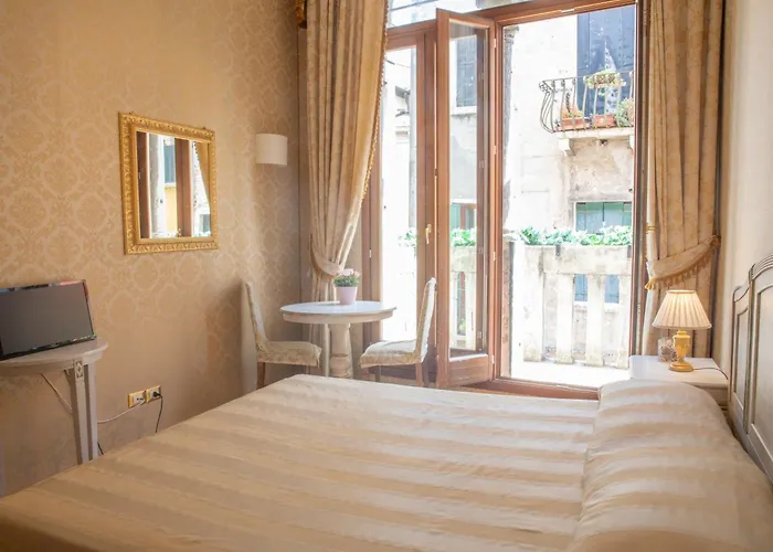 Dimora Al Doge Beato Vista Canale ベッド・アンド・ブレックファスト