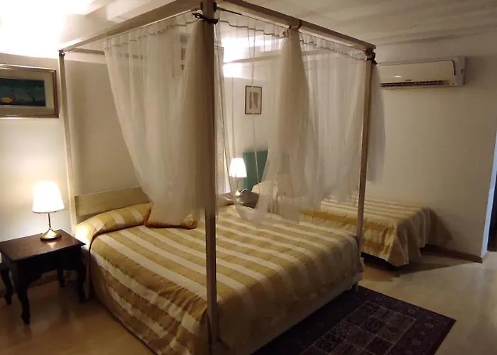 Dimora Al Doge Beato Vista Canale ベッド・アンド・ブレックファスト 4*