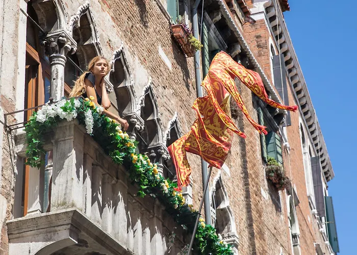 Dimora Al Doge Beato Vista Canale ベッド・アンド・ブレックファスト 4*