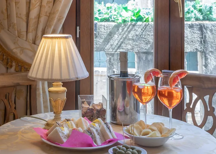 Dimora Al Doge Beato Vista Canale ベッド・アンド・ブレックファスト ヴェネツィア