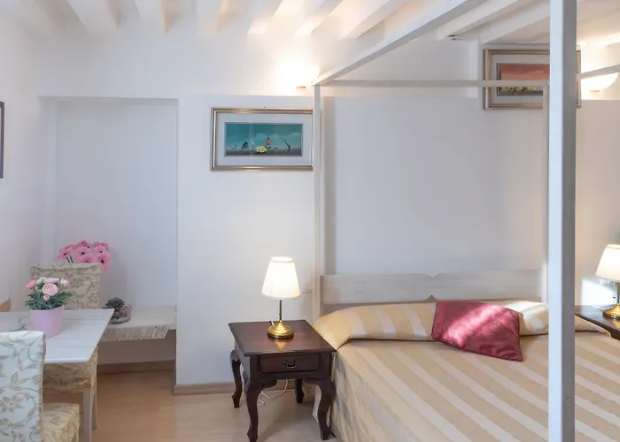 Dimora Al Doge Beato Vista Canale ベッド・アンド・ブレックファスト 4*