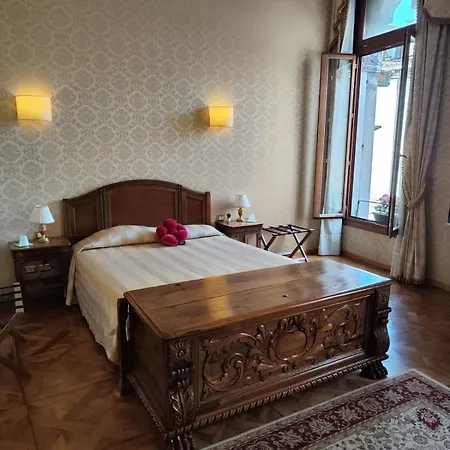 Dimora Al Doge Beato Canal View Bed and breakfast Venecia